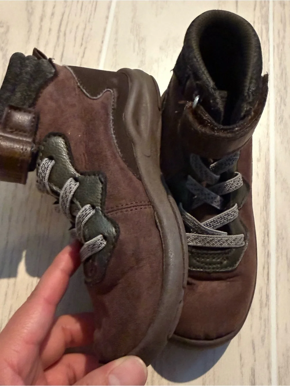 OshKosh B’gosh EverPlay Toddler Boys Brown Mid Top Boots Hook & Loop Size 10M